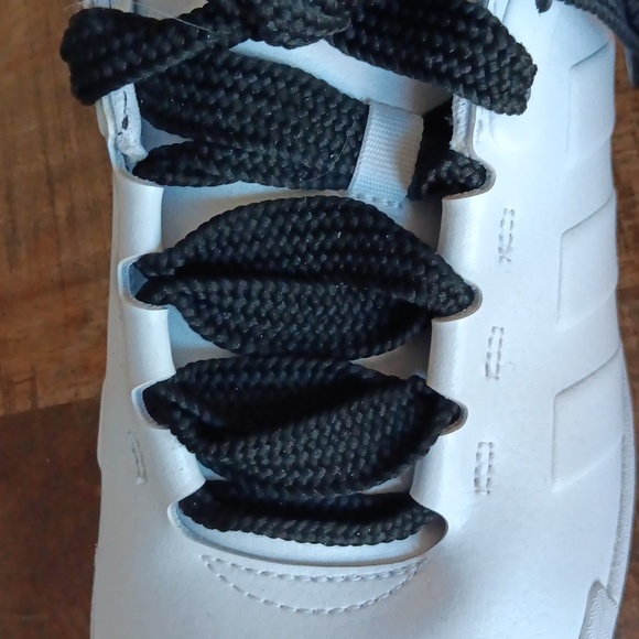 NWOT ADIDAS Size 8.5 women's White core Black - Picture 5 of 5